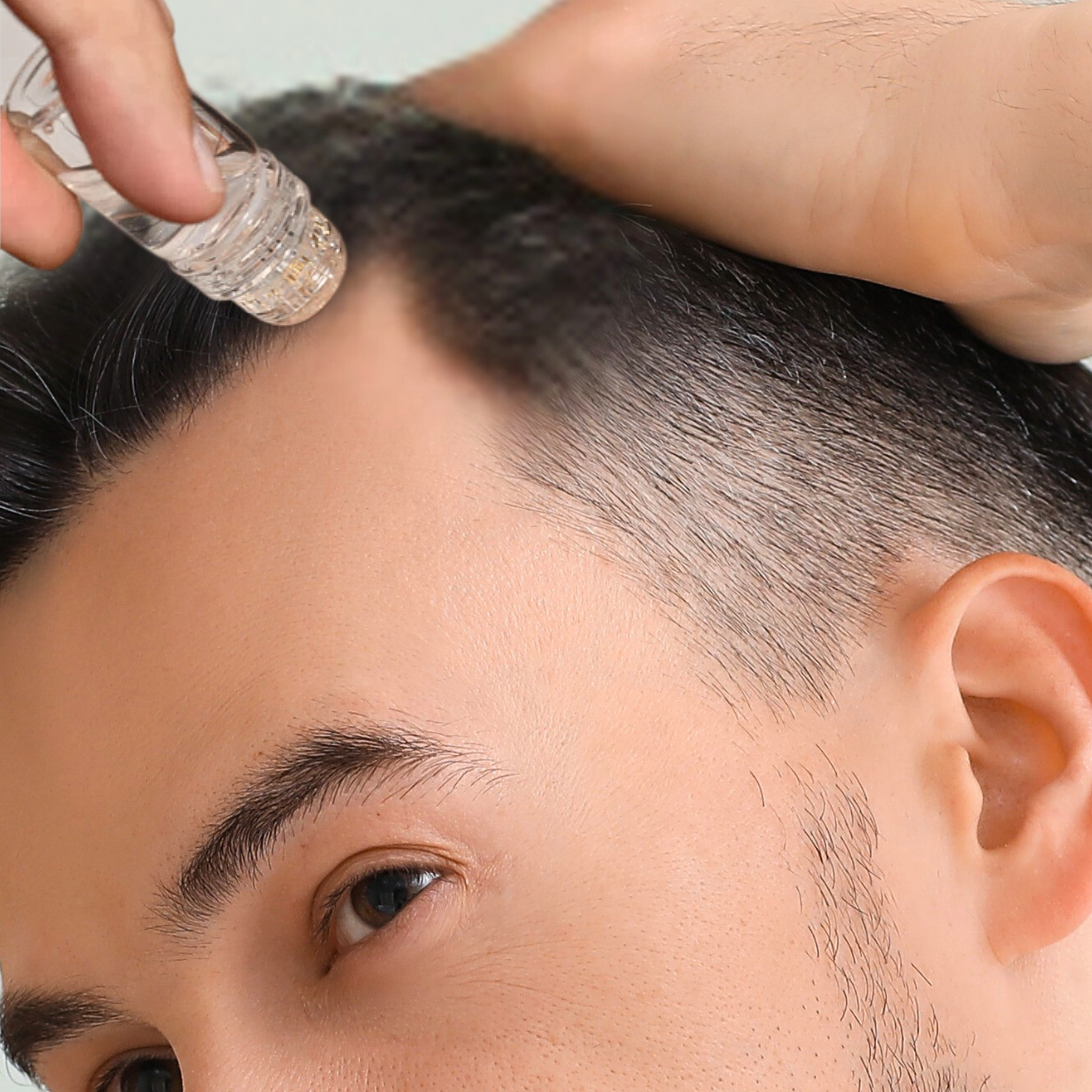 Follicly® Aplicador de sérum - agujas de titanio para microinfusión
